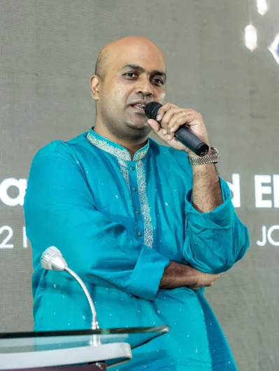 নিয়াজ মোর্শেদ এলিট।