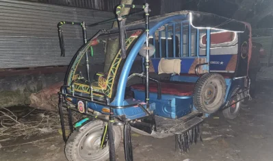 ইজিবাইক ছিনতাইয়ের উদ্দেশ্যেই খুন করা হয় মানিক। ছবি: ইত্তেফাক