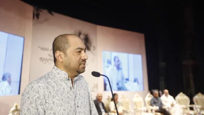 স্মরণসভায় বক্তব্য রাখছেন কাজী আনিস আহমেদ। ছবি: সাজ্জাদ হোসেন