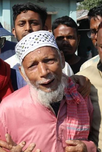 যুবদল নেতা মো. ফোরকান আলীর বাবার আহাজারি। ছবি: সংগৃহীত