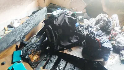 আসবাব পুড়ে ছাই। ছবি:ফোকাস বাংলা