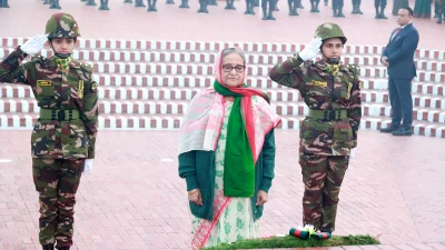 মহান বিজয় দিবসে বীর শহীদদের প্রতি শ্রদ্ধা জানান প্রধানমন্ত্রী শেখ হাসিনা। ছবি: ফোকাস বাংলা
