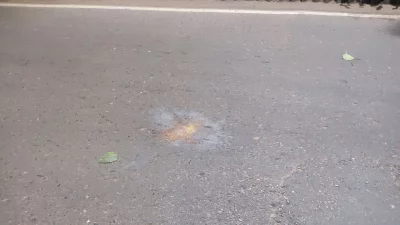 হলের সামনে ককটেল বিস্ফোরণ। ছবি: সংগৃহীত
