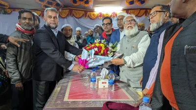 বুধবার জাপায় ৩ শতাধিক জাপা নেতাকর্মী আওয়ামী লীগে যোগদান করেন। ছবি: ইত্তেফাক