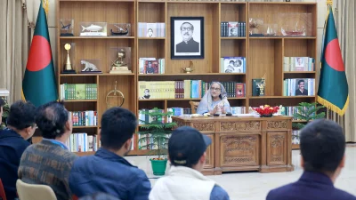 গণভবনে আহত সাংবাদিকদের সঙ্গে সৌজন্য সাক্ষাৎ করেন প্রধানমন্ত্রী শেখ হাসিনা। ছবি: ফোকাস বাংলা