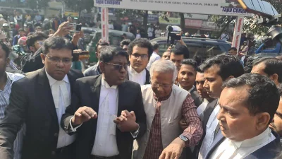 আদালতে ড. মুহাম্মদ ইউনূস। ছবি: তানভীর আহম্মেদ