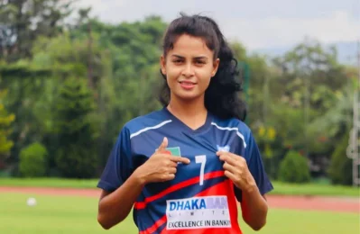 সাফজয়ী নারী ফুটবলার সানজিদা আক্তার। 