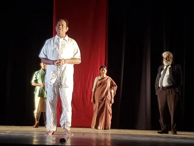 &lsquo;ট্রায়াল অব সূর্যসেন&rsquo; নাটকের একটি দৃশ্য