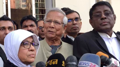 জামিন পেয়ে ব্রিফিংয়ে ড. ইউনূস। ছবি: ফোকাস বাংলা