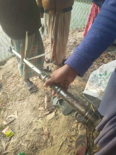 মিয়ানমার থেকে ছুড়ে দেওয়া একটি মর্টার শেল। ছবি: ইত্তেফাক