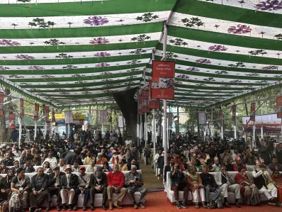 জাতীয় কবিতা উৎসবে কবিতাপ্রেমীদের একাংশ | ছবি: ইত্তেফাক 