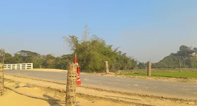 ঘুমধুম-তুমব্রু সীমান্ত এলাকায় কৃষি ক্ষেতে যেতে পারছেন না কৃষকরা। ছবি: ইত্তেফাক