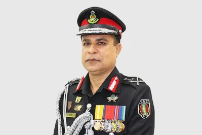 র&zwj;্যাবের মহাপরিচালক এম খুরশীদ হোসেন।