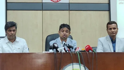ডিবি প্রধান হারুন অর রশিদ। ছবি: ইত্তেফাক