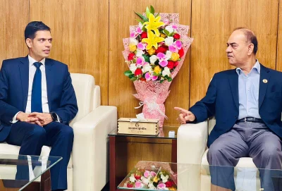 নেপালের রাষ্ট্রদূত ঘনশ্যাম ভান্ডারীর সঙ্গে বৈঠকে মন্ত্রী।