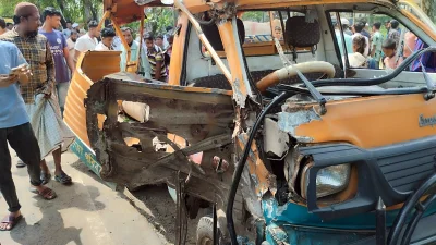 জৈন্তাপুরে পিকআপভ্যান ও লেগুনার মুখোমুখী সংঘর্ষে একই পরিবারের ৩ জনসহ ৬ জনের মৃত্যু হয়েছে