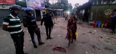 পুলিশ লাঠিচার্জ করে পরিস্থিতি নিয়ন্ত্রণে আনে। ছবি: ইত্তেফাক