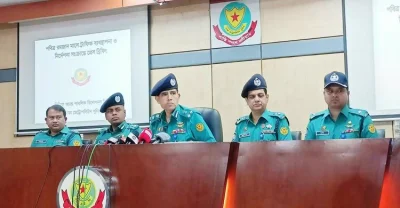 সংবাদ সম্মেলনে ডিএমপির ট্রাফিক বিভাগের অতিরিক্ত কমিশনার মো. মুনিবুর রহমানছবি: সংগৃহীত