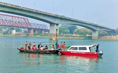 নিখোঁজদের উদ্ধারে চলছে অভিযান । ছবি: ফোকাস বাংলা 
