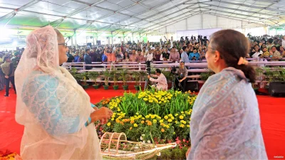 আওয়ামী লীগ খেতে নয়, জনগণকে দিতে আসে: প্রধানমন্ত্রী