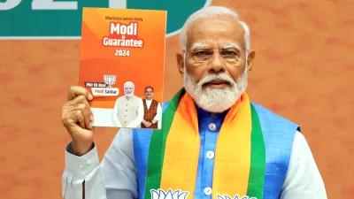 নয়াদিল্লিতে জাতীয় সংসদ নির্বাচনের ইশতেহার প্রকাশ করে ভারতীয় জনতা পার্টি। ছবি: এএফপি