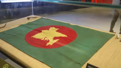 শিব নারায়ণ দাশের নকশা করা প্রথম জাতীয় পতাকা এটি। 