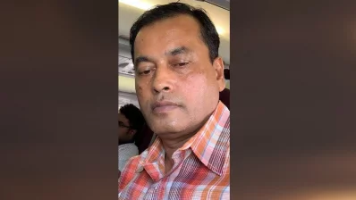 পূর্বাচল ট্রেডার্স নামের তেল পাম্পে মালিক পরিচয়ে ওয়াহিদুজ্জামান খোকন