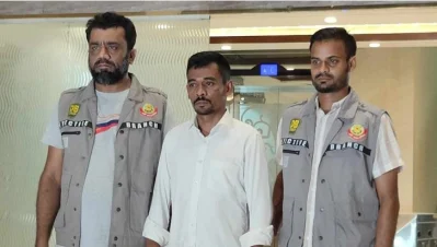 ডিবি কার্যালয়ে মিল্টন সমাদ্দার। ছবি: তানভীর আহাম্মদ