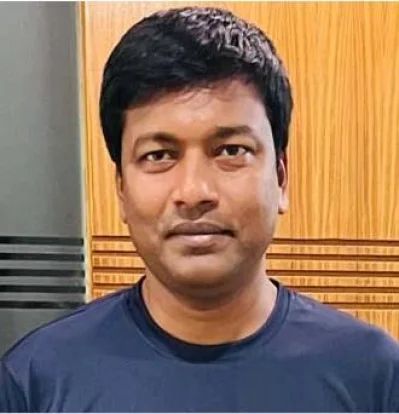 একাডেমির প্রতিষ্ঠাতা এবং চেয়ারম্যান মিলন হাসান। 