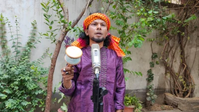 কষ্ঠশিল্পী রিংকু। ছবি: সংগৃহীত