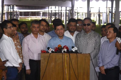 ডিএসসিসি) মেয়র ব্যারিস্টার শেখ ফজলে নূর তাপস 