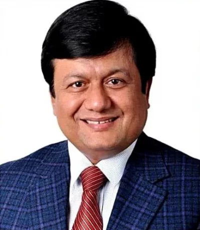 রাজস্ব কর্মকর্তা মতিউর। ছবি: সংগৃহীত