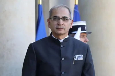 ভারতের পররাষ্ট্র সচিব বিনয় মোহন কোয়াত্রা। 
