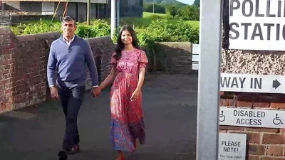স্ত্রীকে নিয়ে ভোট দিলেন ঋষি সুনাক