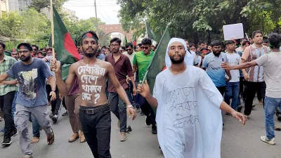 শাহবাগে কোটা বিরোধী আন্দোলনকারীদের অবস্থান। ছবি: তানভীর আহাম্মদ