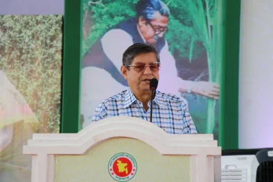 গৃহায়ন ও গণপূর্তমন্ত্রী  র আ ম উবায়দুল মোকতাদির চৌধুরী