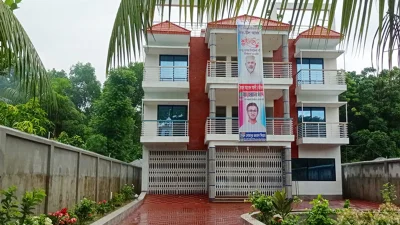 সৈয়দ আবেদ আলী জীবন নিজ গ্রামে কোটি টাকা খরচ করে বিলাসবহুল বাড়ি নির্মাণ করেছেন