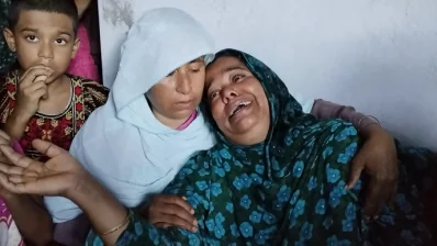 ছেলেক হারিয়ে মা শিরিন বেগমের আহাজারি থামছে না | ছবি: সংগৃহীত