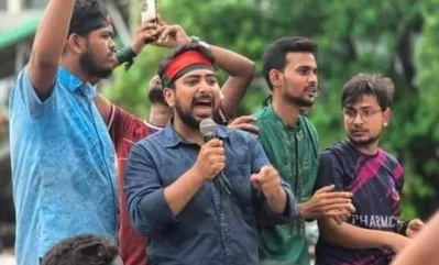 আন্দোলনে নাহিদ ইসলাম। ছবি: সংগৃহীত