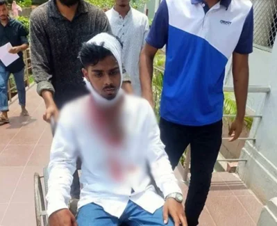 টাঙ্গাইলের মির্জাপুরে ছাত্রলীগের হামলায় গুরুতর আহত সমন্বয়ক মোজাহিদুল ইসলামছবি: সংগৃহীত