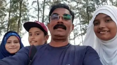 পরিবারের সঙ্গে কাউন্সিলর একরাম
