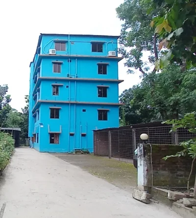 চাঁদপুরে সন্ধান পাওয়া শাহ কামালের ৫তলা বাড়ি। ছবি: সংগৃহীত 