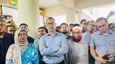 শিক্ষার্থীদের উদ্দেশে কথা বলছেন ভিসি ড. মাহমুদ হোসেন। ছবি: সংগৃহীত 