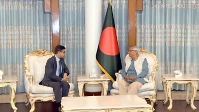 প্রধান উপদেষ্টা মুহাম্মদ ইউনূসের সঙ্গে ভারতীয় রাষ্ট্রদূত প্রনয় ভার্মার বৈঠক। ছবি: সংগৃহীত