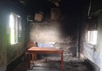ভাঙচুরের পর বিএনপির কার্যালয়। ছবি: ইত্তেফাক