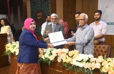 বুনিয়াদি প্রশিক্ষণ কোর্সের সনদ বিতরণ ও সমাপনী অনুষ্ঠান