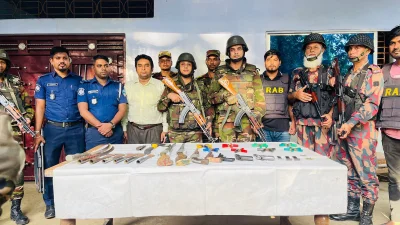সন্ত্রাসে জড়িত থাকার অভিযোগে যৌথ বাহিনীর অভিযানে গ্রেপ্তার ৮ জন। ছবি: ইত্তেফাক 