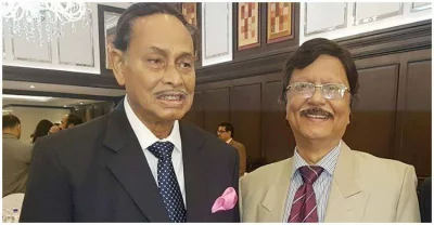 প্রয়াত রাষ্ট্রপতি হুসেইন মুহাম্মদ এরশাদের সঙ্গে সোহেল রানা। ছবি: সংগৃহীত
