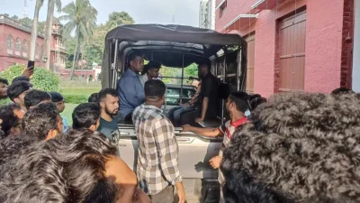 ঢাবিতে পিটিয়ে যুবক হত্যার ঘটনায় আটক শিক্ষার্থীরা: ছবি: সংগৃহীত