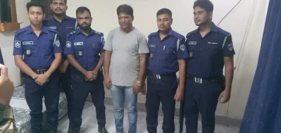 আটক পিএমখালী ইউনিয়ন পরিষদের (ইউপি) চেয়ারম্যান মোহাম্মদ আব্দুল্লাহ। ছবি: ইত্তেফাক